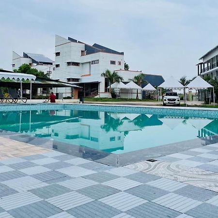Vasant Vihar Resort Kevadia Eksteriør bilde