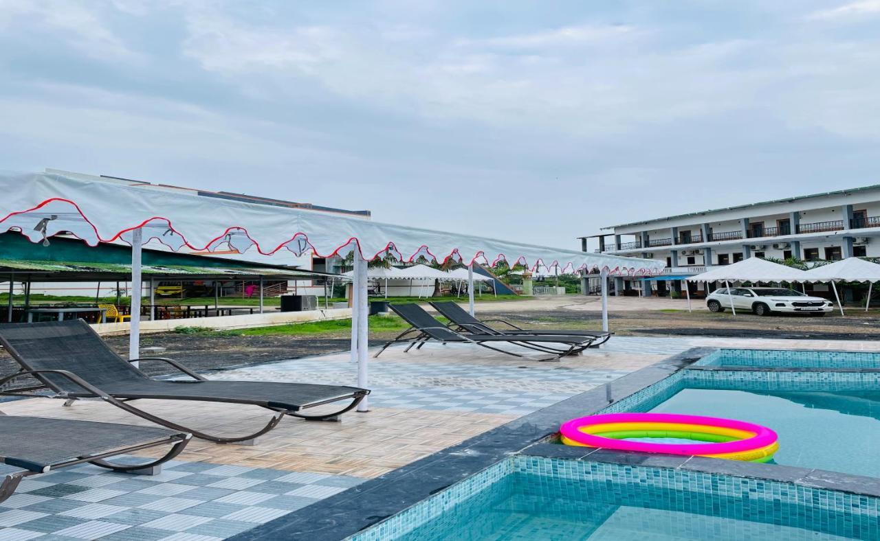 Vasant Vihar Resort Kevadia Eksteriør bilde